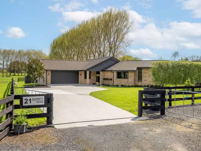 21 Barrett Road, Ngahinapouri