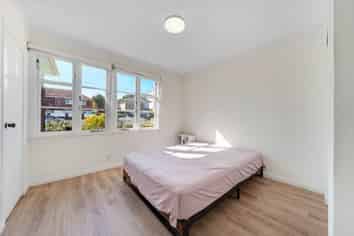 2 Triton Avenue, Mount Albert