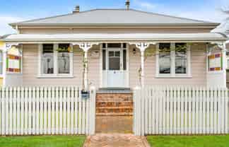 6 Ashridge Road, Napier South