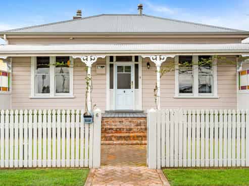 6 Ashridge Road, Napier South