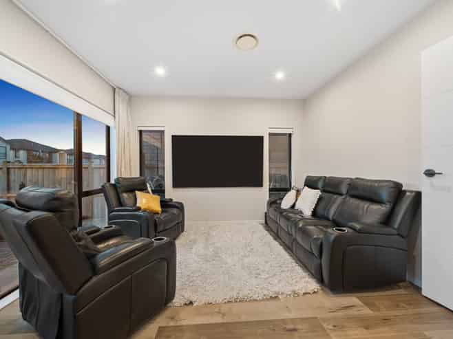 13 Downpatrick Drive, Flat Bush