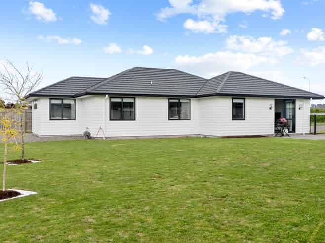 6 Mitre Way, Solway