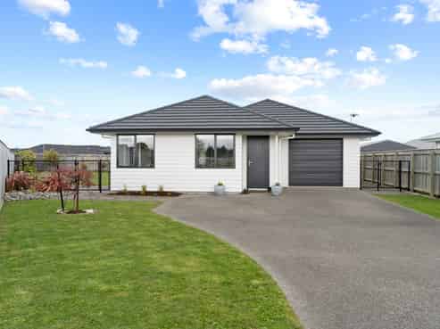 6 Mitre Way, Solway