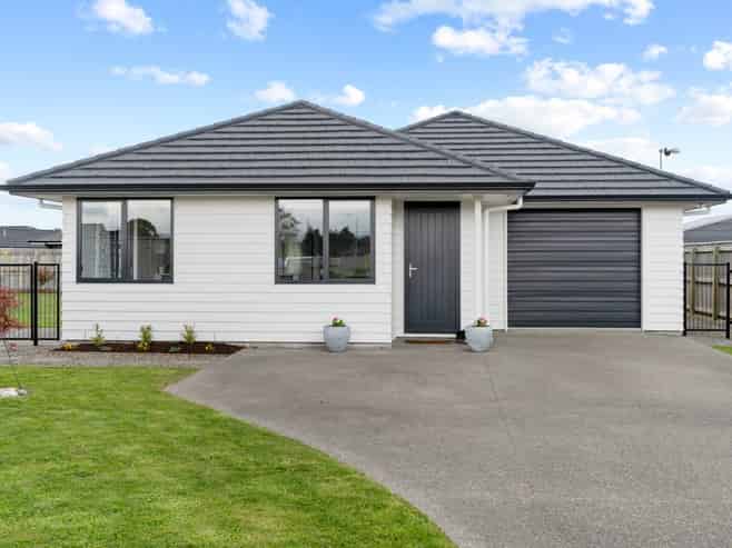 6 Mitre Way, Solway