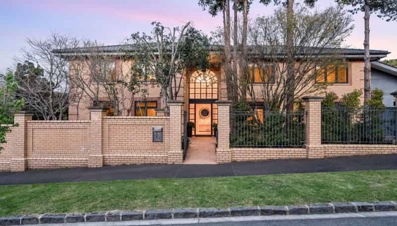 2 Sharpe Road, Epsom