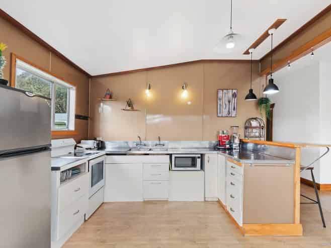 7 Maraetai Place, Port Waikato