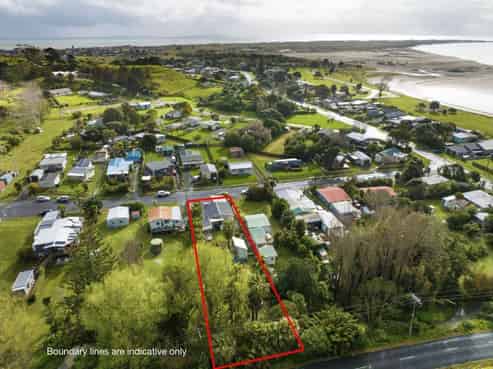 7 Maraetai Place, Port Waikato