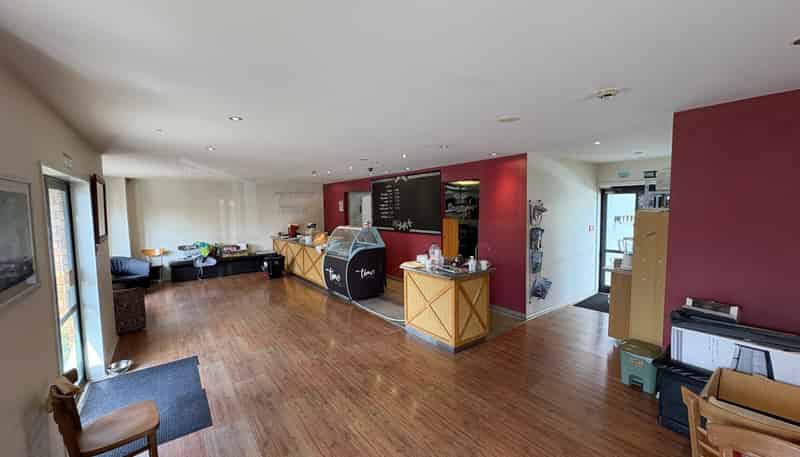 45 Main Highway, Ellerslie