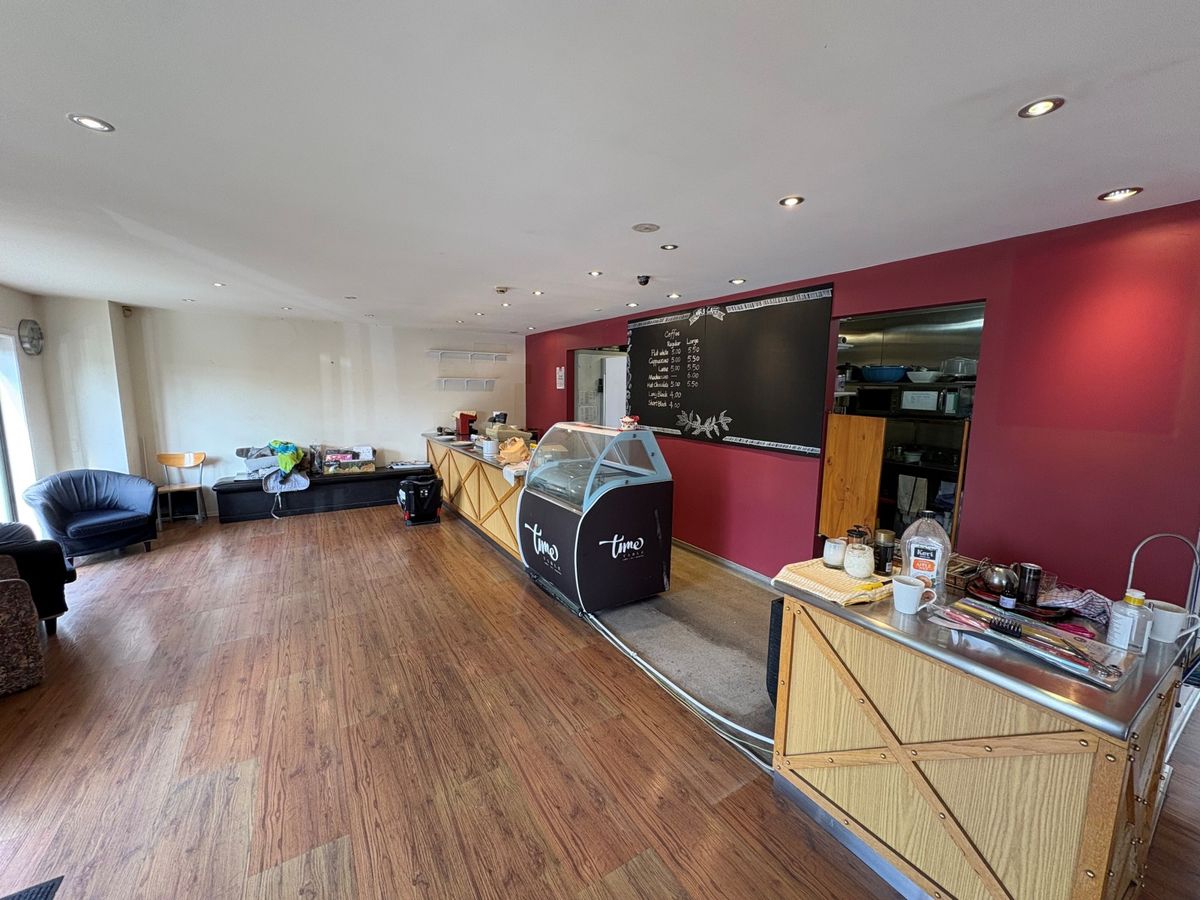 Ready to go F&B space on Main Highway - Ansicht 3