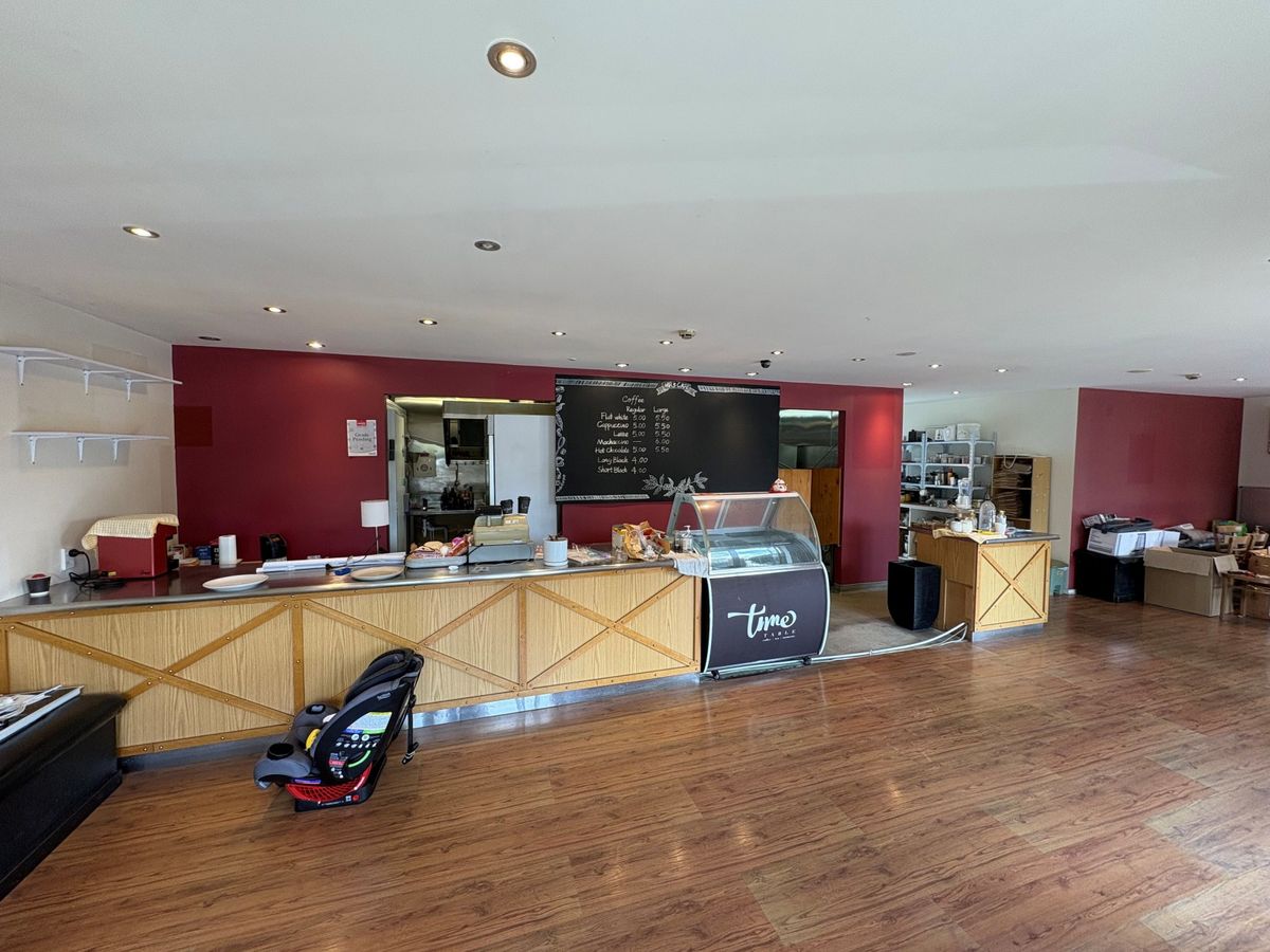 Ready to go F&B space on Main Highway - Ansicht 2