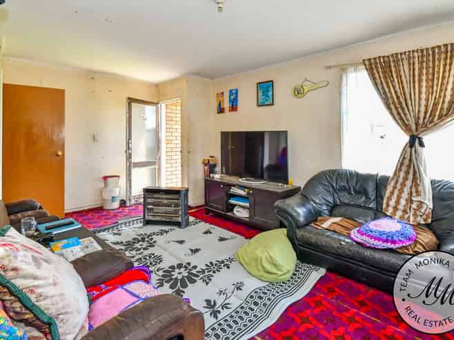 11 Darnell Crescent, Clover Park