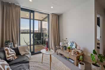 204 A&B/16 Mountain Ash Drive, Frankton