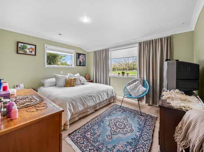 345 Mill Road, Ardmore