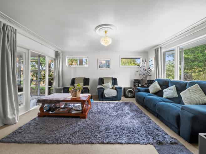 345 Mill Road, Ardmore