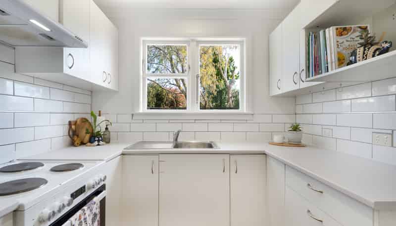 1/1 Karamu Street, Eastbourne