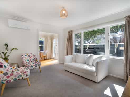 1/1 Karamu Street, Eastbourne