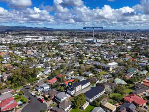 7/7 South Pacific Place, Henderson