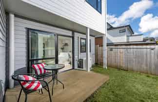 7/7 South Pacific Place, Henderson