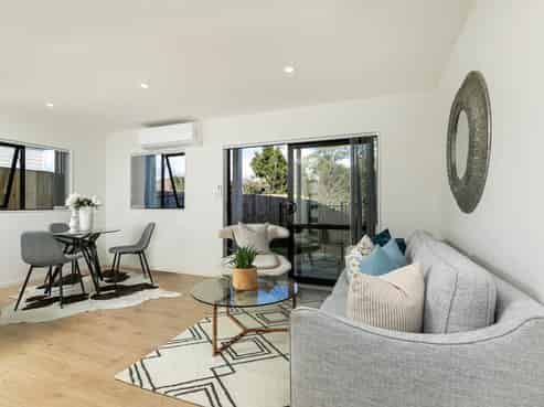 7/7 South Pacific Place, Henderson