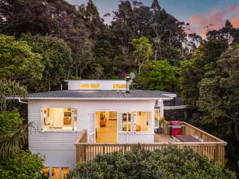 64 Kopiko Road, Titirangi