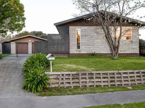 15 Kaimanawa Street, Kelvin Grove