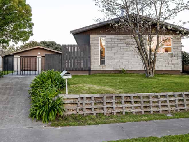 15 Kaimanawa Street, Kelvin Grove