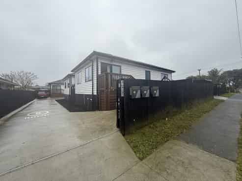 20 Collett Road, Otara