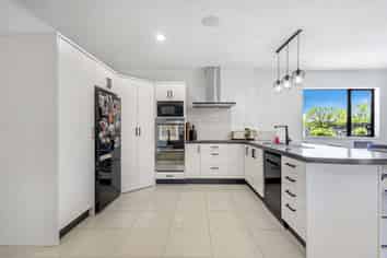 3 Waitaha Place, Clive