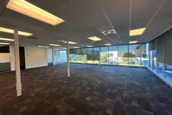Airport Oaks Office Opportunity