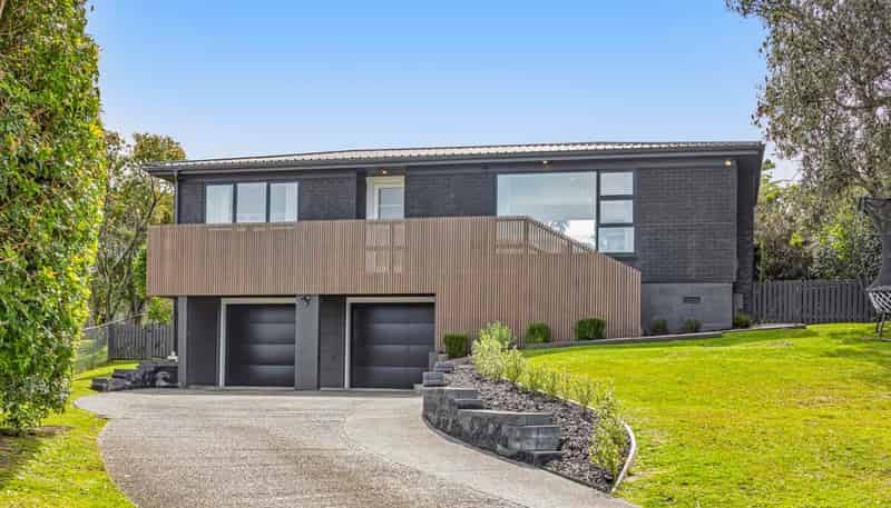18 Albatross Road, Red Beach