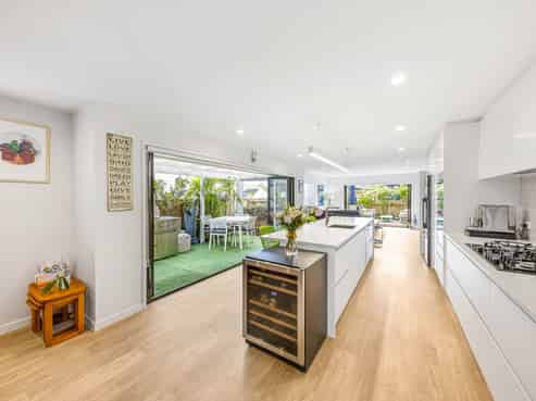 8 Makete Crescent, Hobsonville