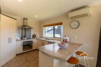 13 Percy Kinsman Crescent, Riverstone Terraces