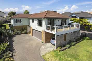 7 Major Durie Place, Waikanae Beach