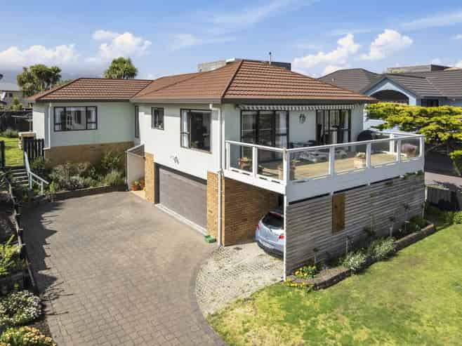 7 Major Durie Place, Waikanae Beach