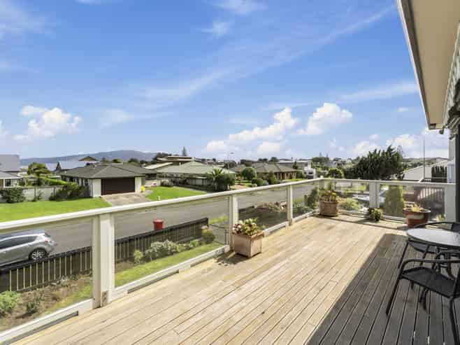 7 Major Durie Place, Waikanae Beach