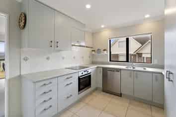 7 Major Durie Place, Waikanae Beach