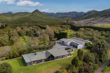 32 Julian Road, Whangamata