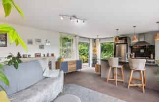 121 Coast Road, Warrington