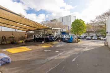 FREEHOLD EPSOM INDUSTRIAL WITH UPSIDE