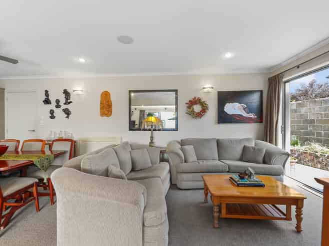 2 Brooklyn Drive, Redwoodtown