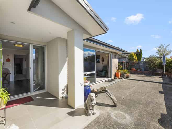 2 Brooklyn Drive, Redwoodtown