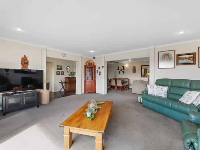 2 Brooklyn Drive, Redwoodtown
