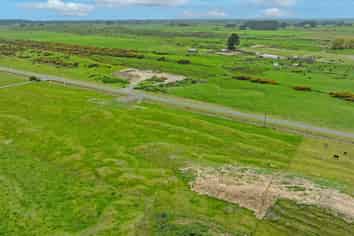  Bainesse Road Sections, Rangiotu