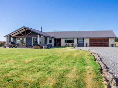 61 Howells Road, Maungati