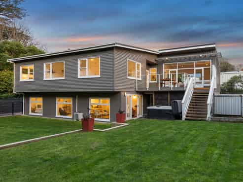 44 Friend Street, Karori