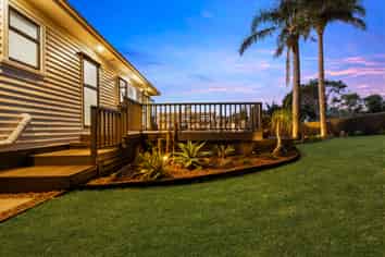 19 Highland Ave, Titirangi