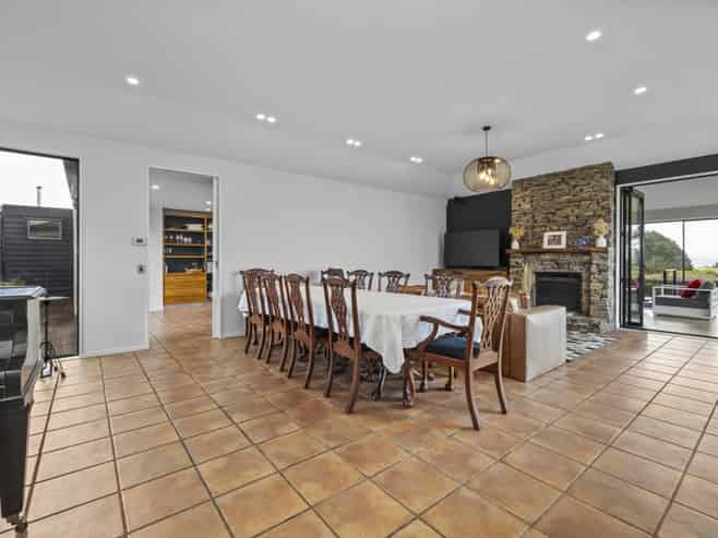 30 Rataroa Road, Miranda