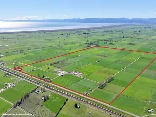 253 Canal Road East, Waitakaruru
