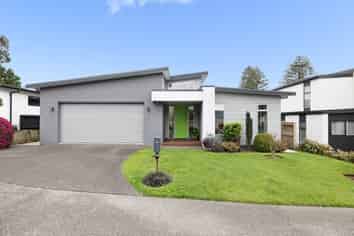 62F Grace Road, Tauranga South