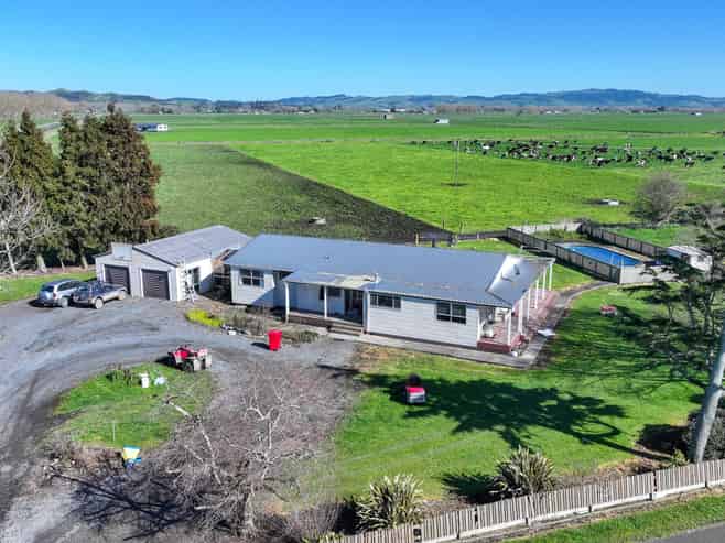 400 Hopai West Road, Waitakaruru